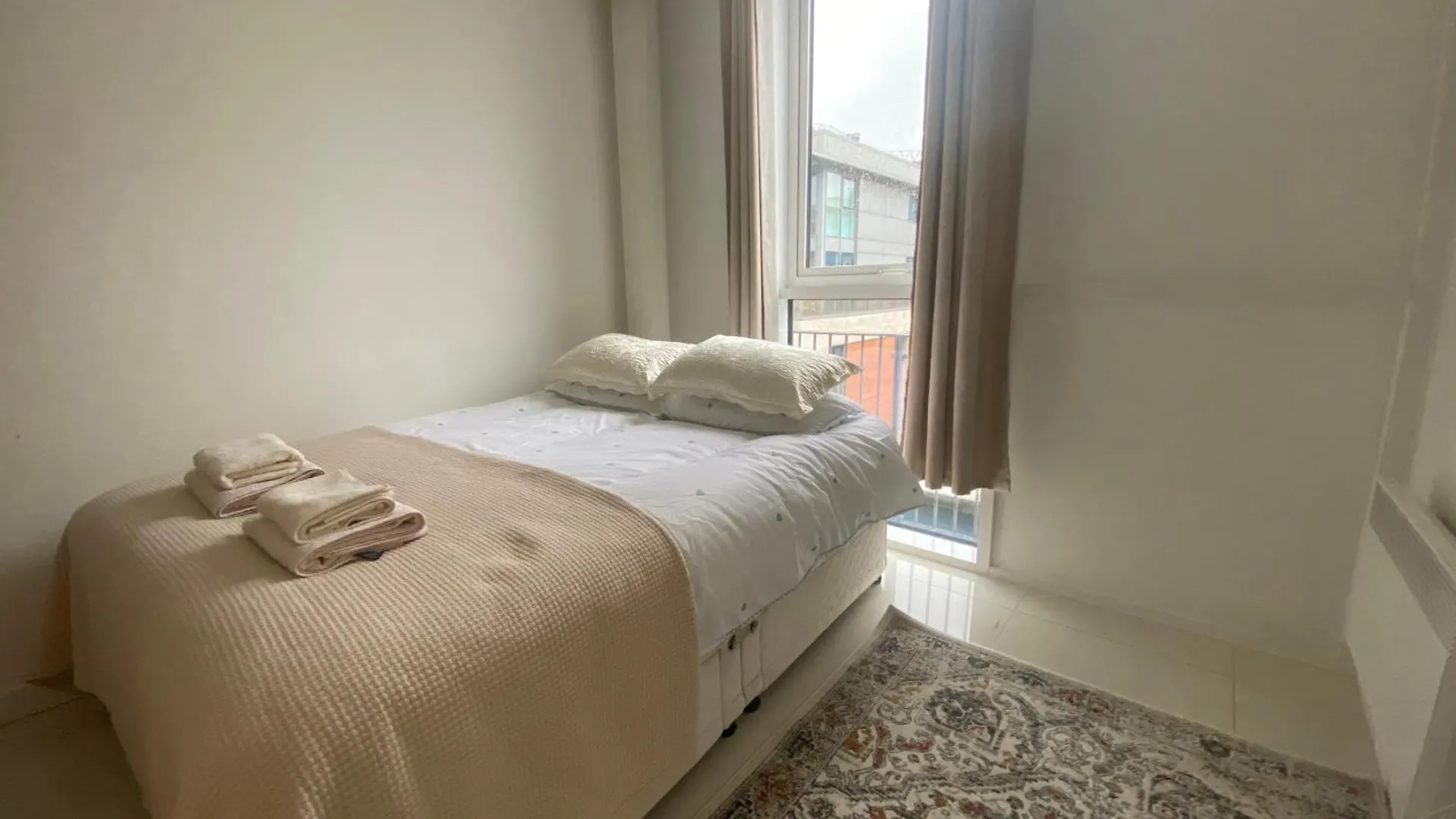 Cosy 3 Bed Penthouse In Royal Docks London Apartment